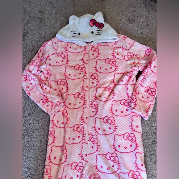 Hello Kitty women’s one piece pyjamas with hood - Size extra large - Picture 7 of 7